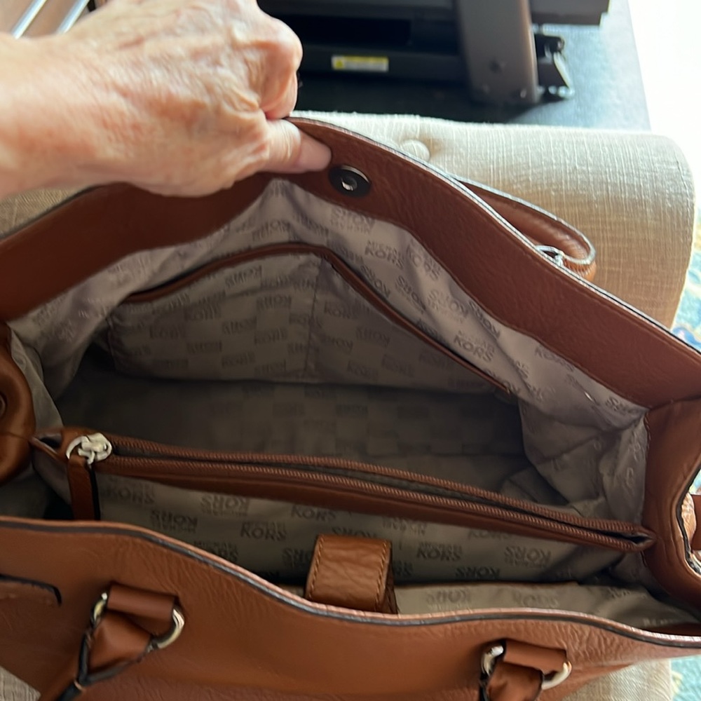 Handbag - Picture 4 of 5
